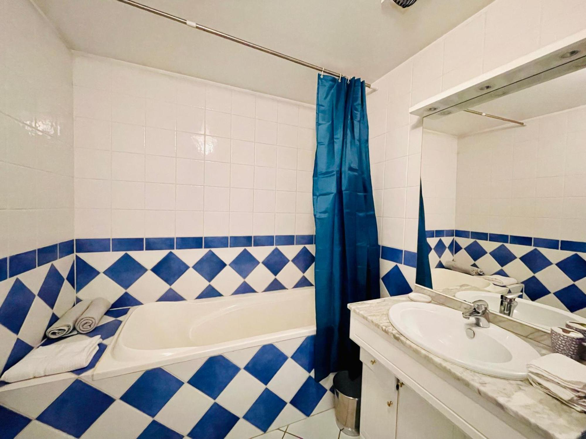 Chez Armando - Lille Centre Avec Option Parking Apartment ภายนอก รูปภาพ